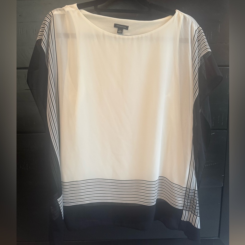 Ann Taylor White and Black Flowy Blouse
